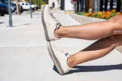 KURU Footwear ROAM><noscript><img width=